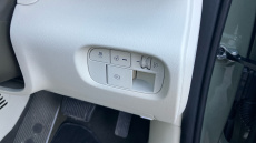 Hyundai INSTER 85kW 02 49kWh 5dr Auto Electric Hatchback